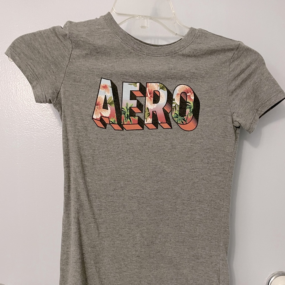 Aeropostale classic crew tee